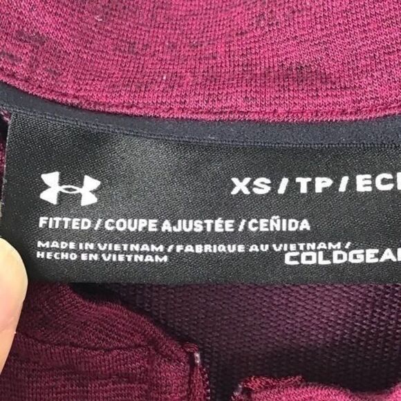 Under Armour fitted 1/4 Zipped long sleeve size XS…0565 - Picture 3 of 4